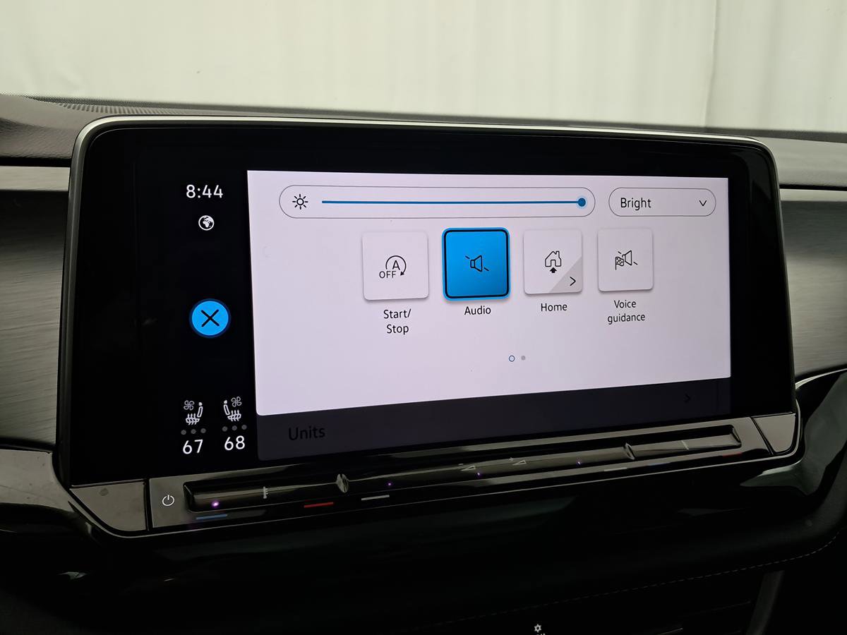 Used 2025 Volkswagen Atlas Cross Sport SE image 40