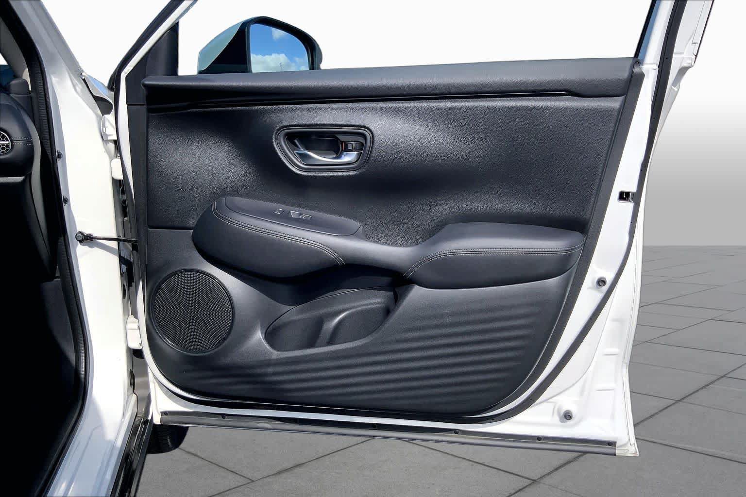 Used 2024 Honda HR-V EX-L image 26