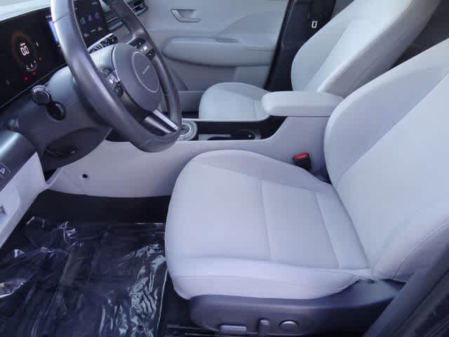 Used 2024 Hyundai Kona SEL AWD/4WD image 6