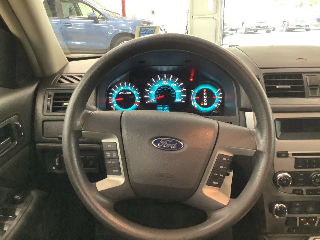 Used 2010 Ford Fusion SE FWD image 7