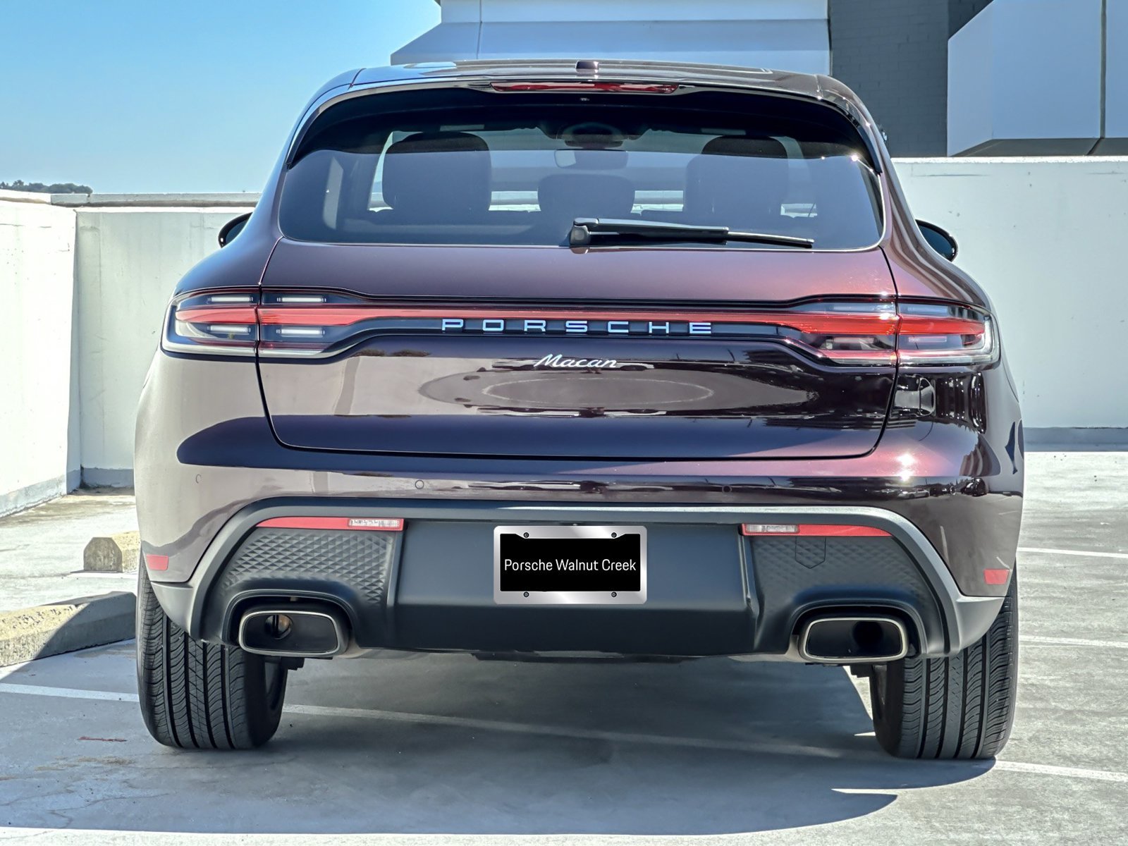 Certified 2023 Porsche Macan AWD/4WD image 8