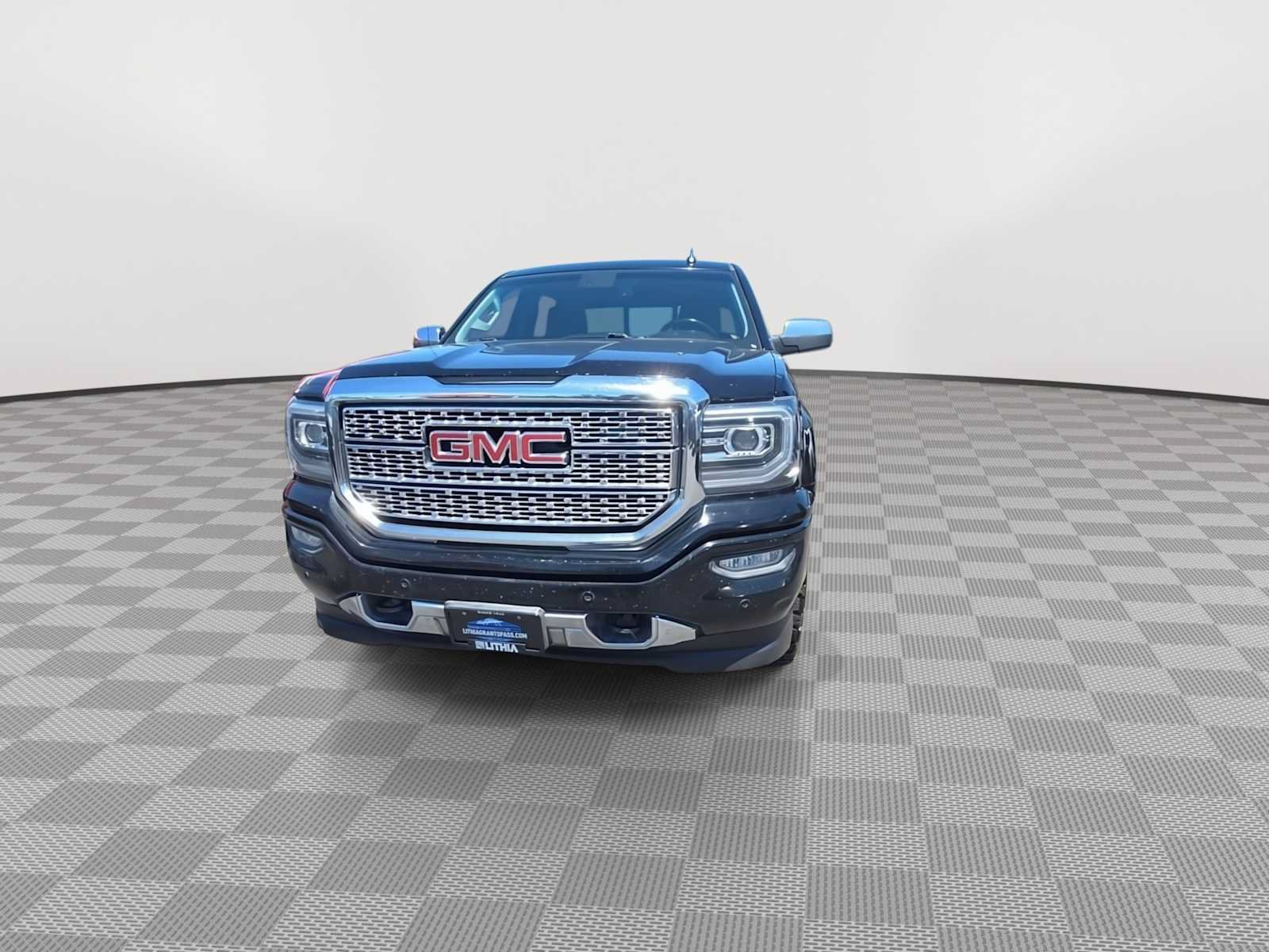 Used 2018 GMC Sierra 1500 Denali AWD/4WD image 3