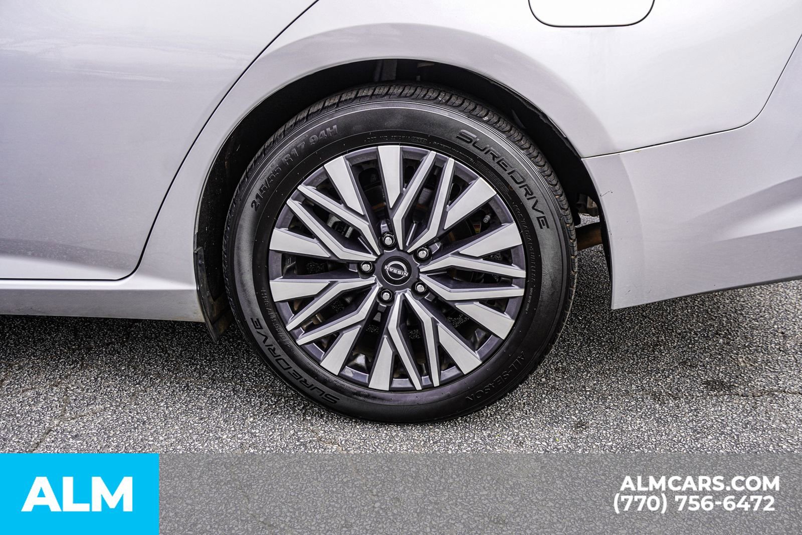 Used 2024 Nissan Altima 2.5 SV image 14