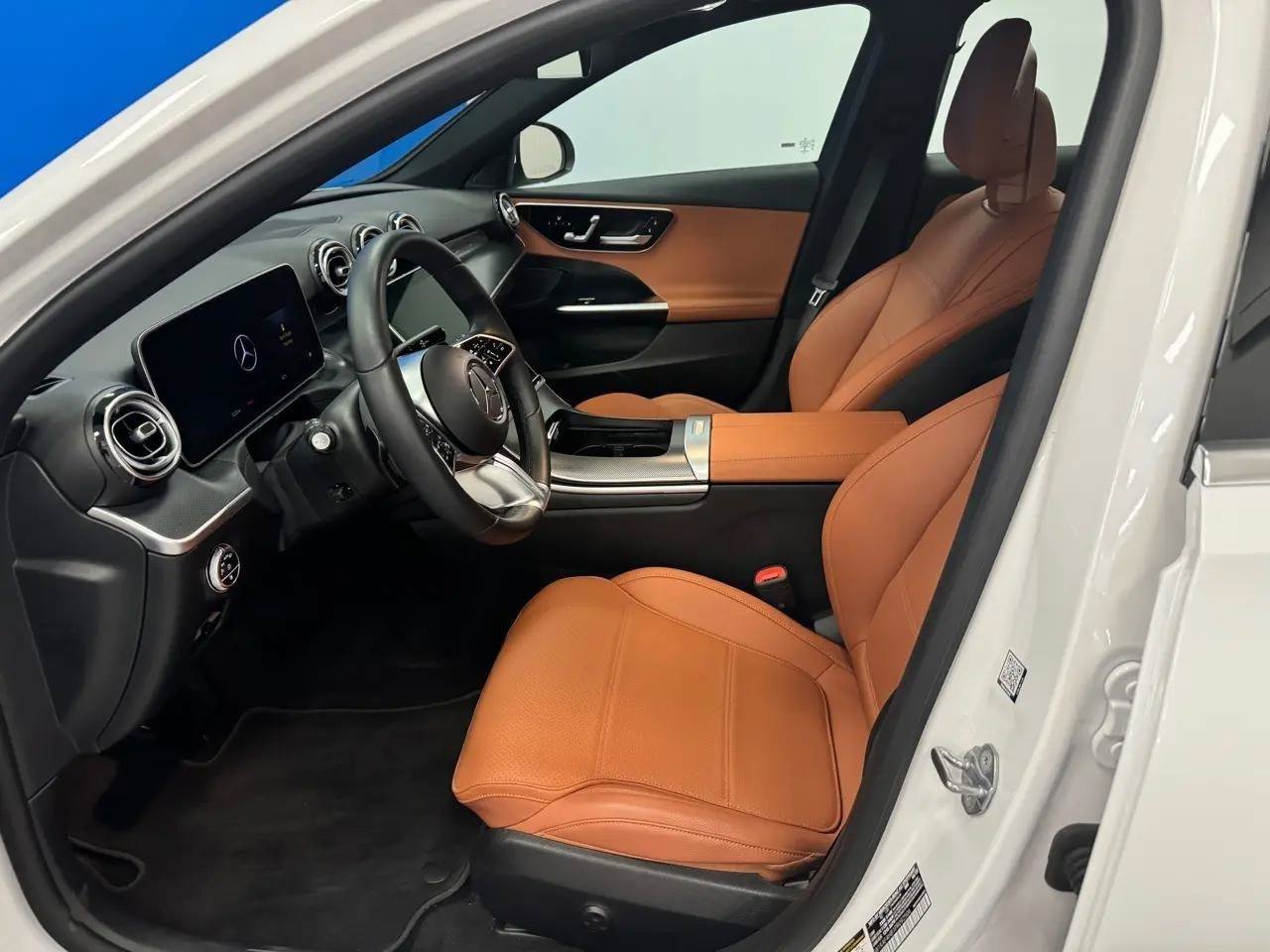 Used 2023 Mercedes-Benz C 300 4MATIC Sedan image 12