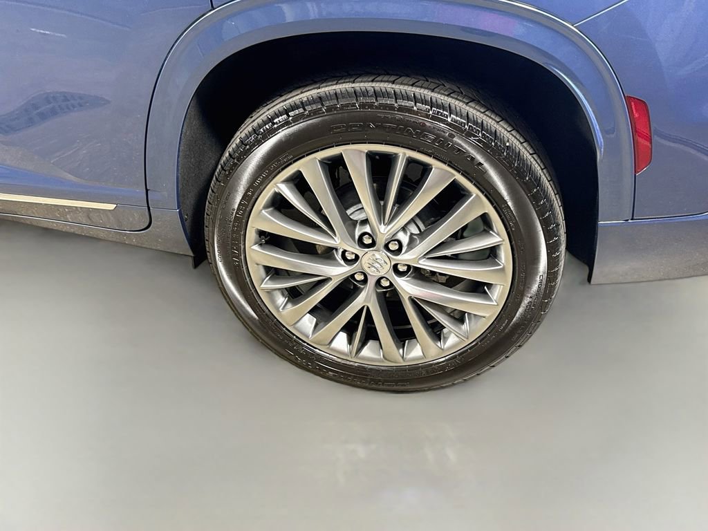 Used 2026 Buick Enclave Avenir AWD/4WD image 32