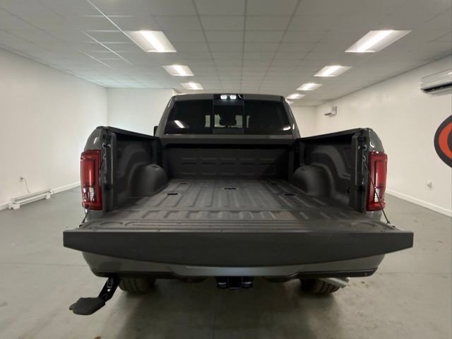New 2026 RAM 2500 Laramie w/ Night Edition AWD/4WD image 8