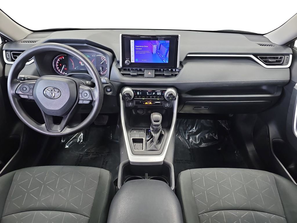 Used 2024 Toyota RAV4 XLE FWD image 9