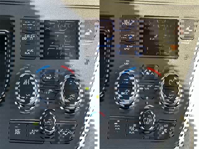 Used 2020 Toyota Sienna XLE image 15