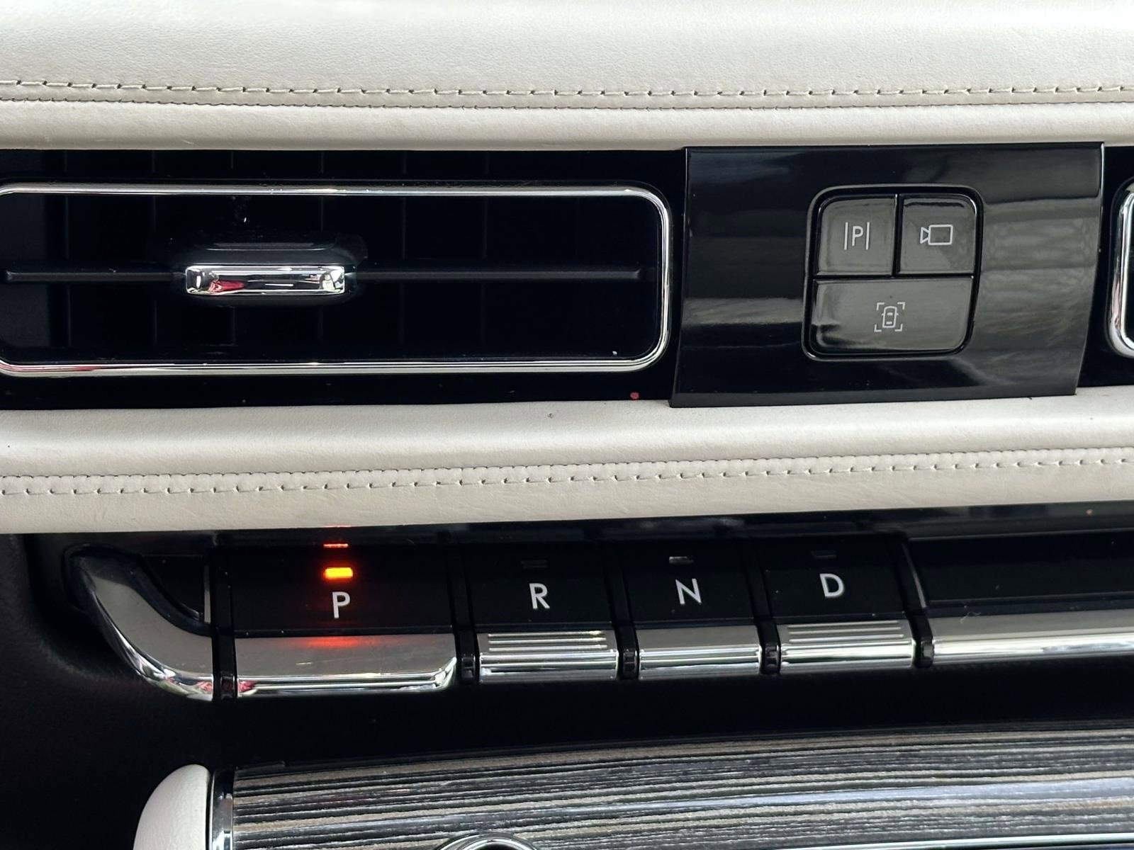 Used 2020 Lincoln Aviator Black Label w/ Dynamic Handling Package image 13