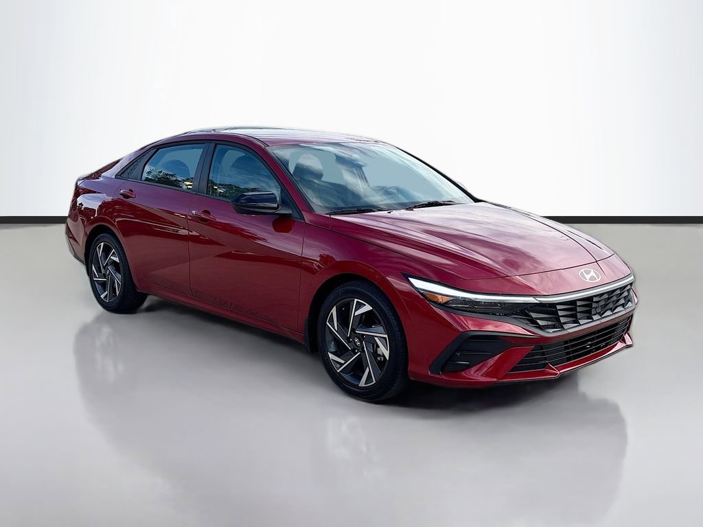 Certified 2025 Hyundai Elantra Sport image 2