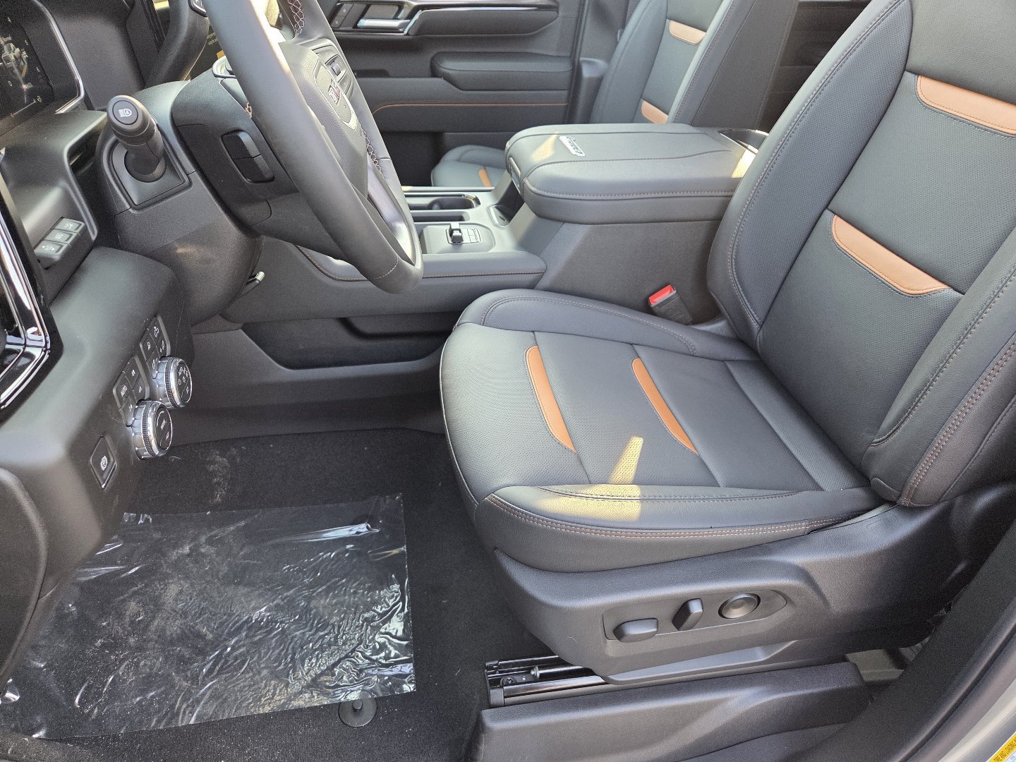 New 2026 GMC Sierra 2500 AT4 w/ AT4 Premium Plus Package AWD/4WD image 28
