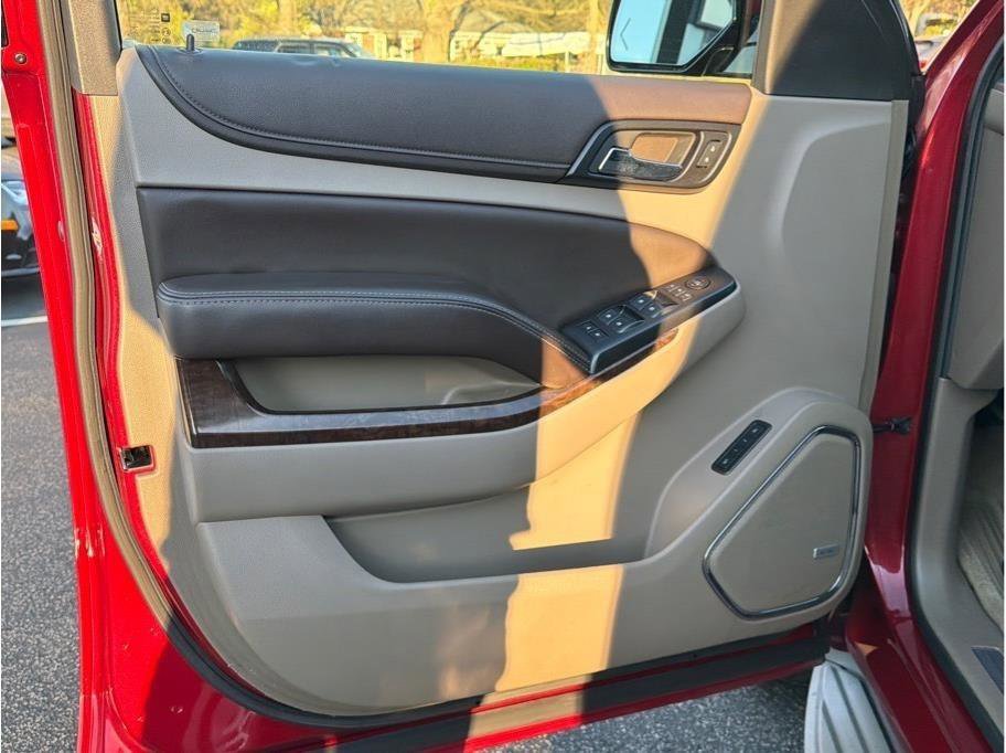 Used 2015 Chevrolet Tahoe LT image 11