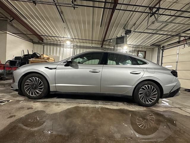 Used 2025 Hyundai Sonata SEL image 2