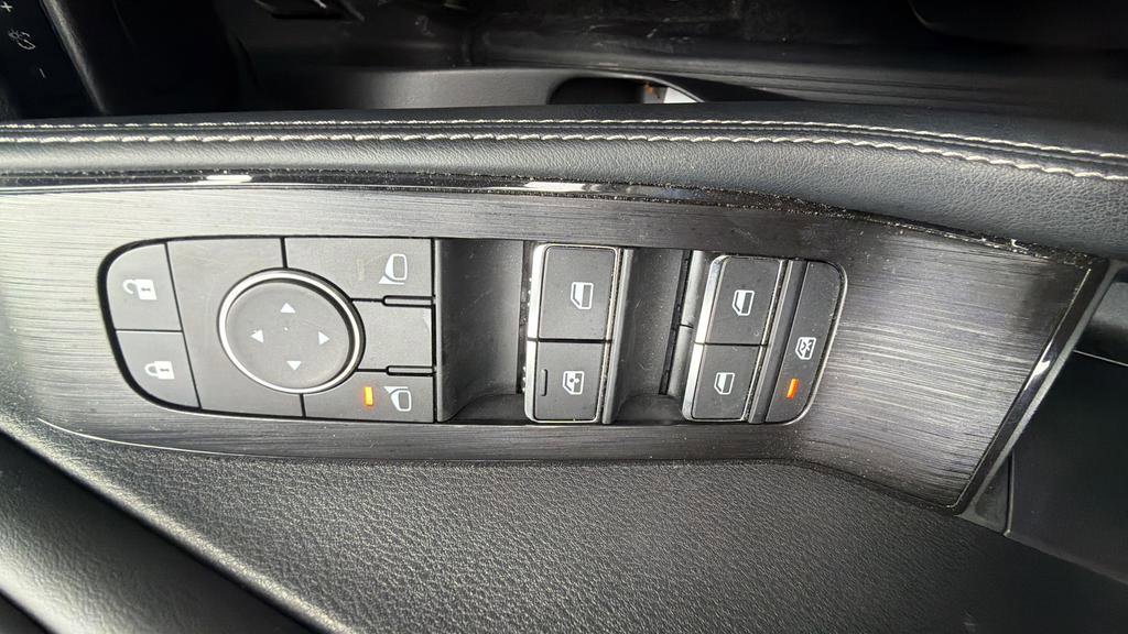 Certified 2025 Nissan Rogue SL w/ SL Premium Package image 17