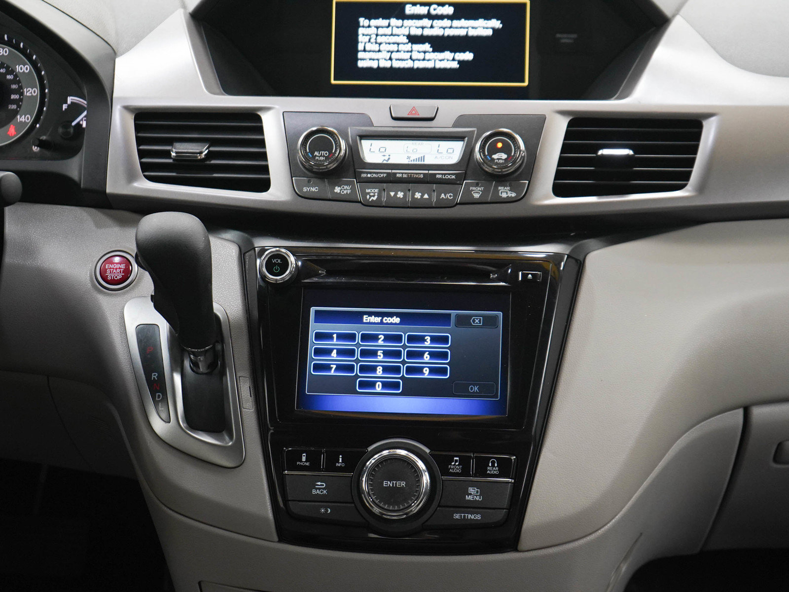 Used 2016 Honda Odyssey SE image 16