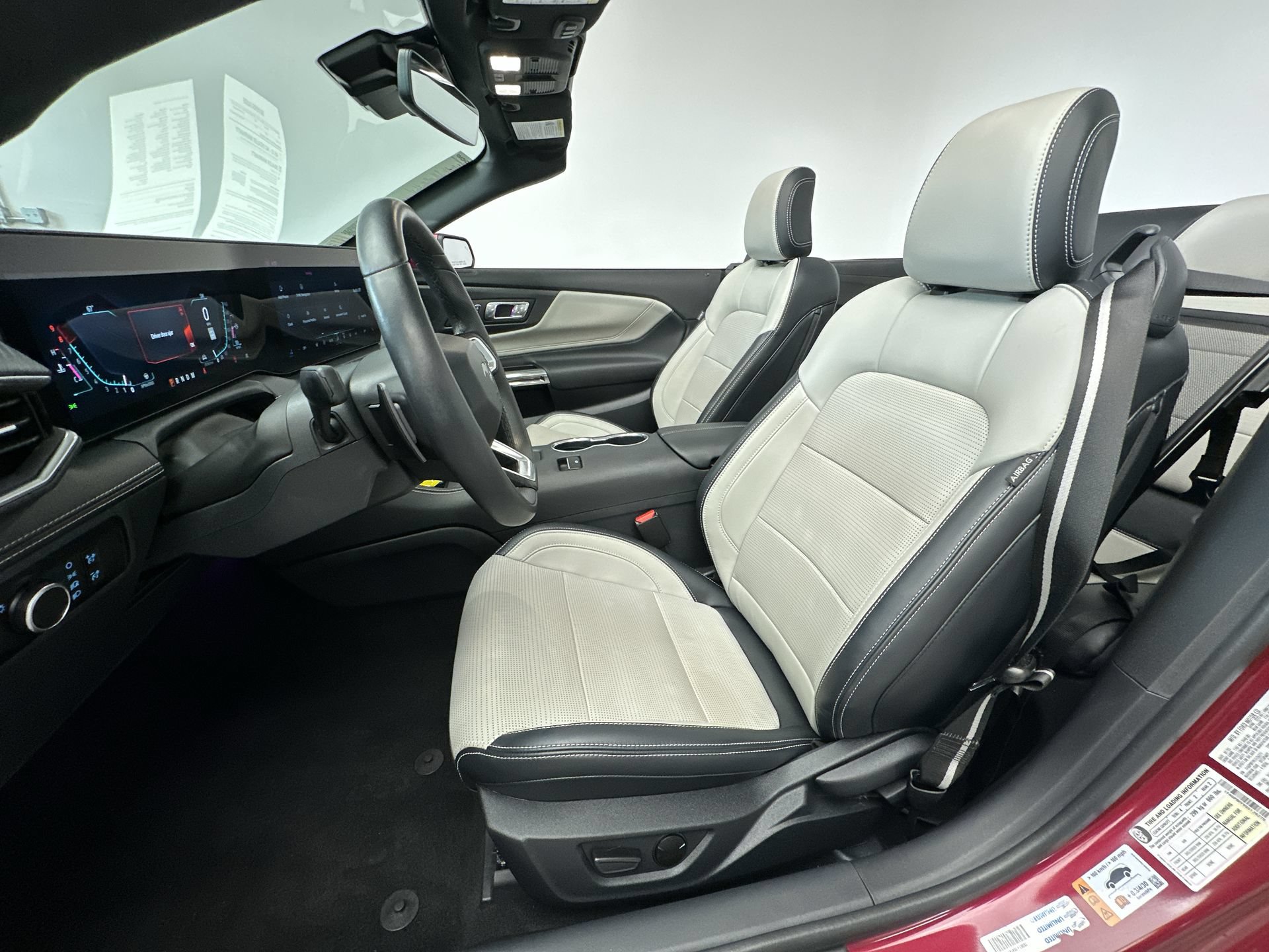 Used 2025 Ford Mustang GT Premium RWD image 12
