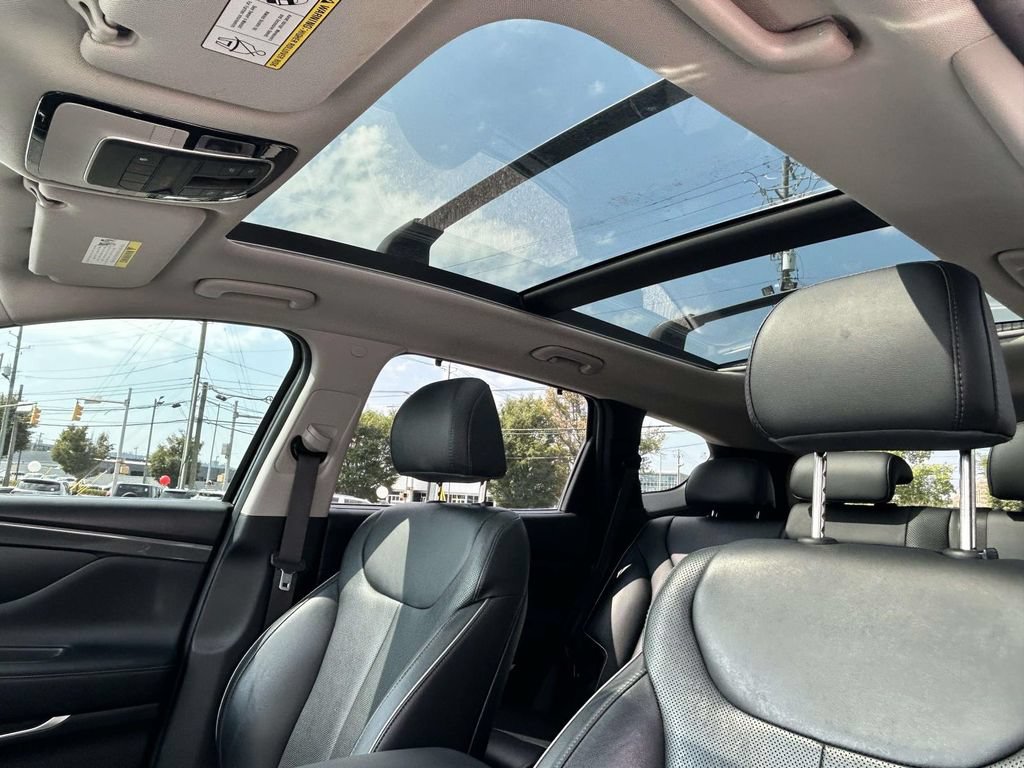 Used 2022 Hyundai Santa Fe SEL w/ Convenience + Premium Package FWD image 14