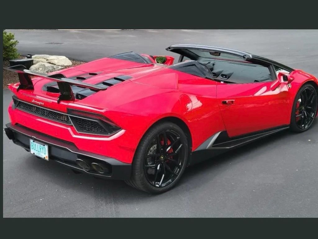 Used 2019 Lamborghini Huracan LP 580-2 RWD image 6