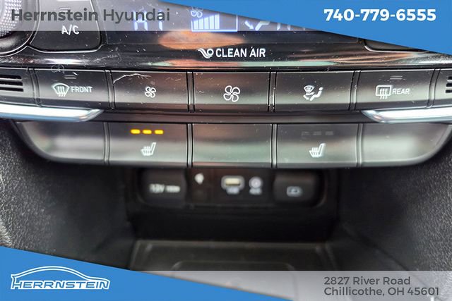 Used 2020 Hyundai Santa Fe SEL w/ Convenience + Premium Package image 19