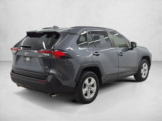 Used 2019 Toyota RAV4 XLE w/ Convenience Package FWD image 5