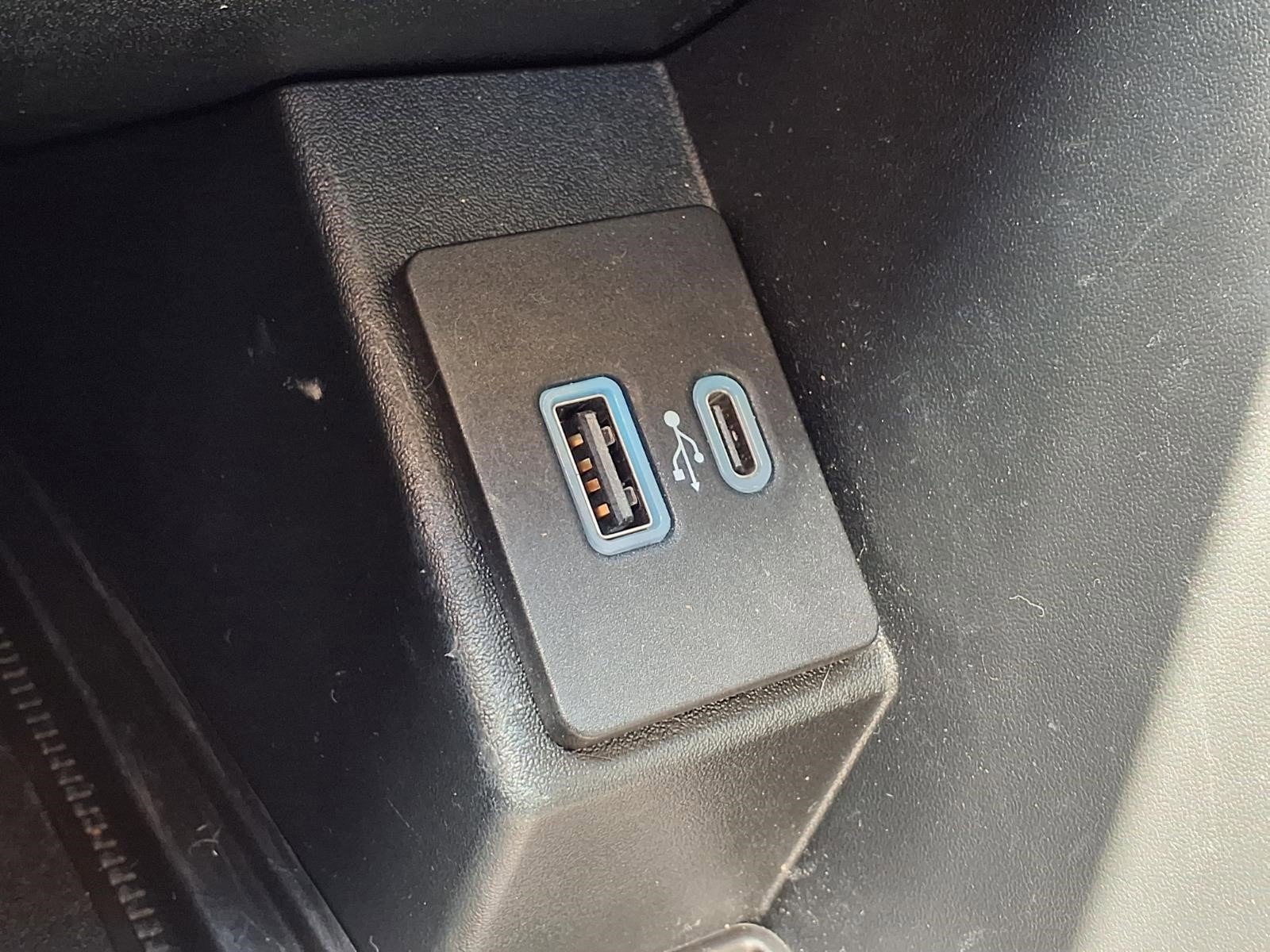 Used 2024 Ford Edge Titanium AWD/4WD image 22