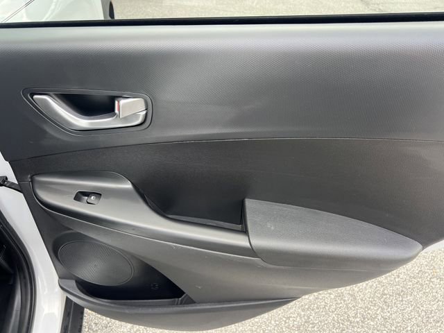 Certified 2023 Hyundai Kona SEL w/ Convenience Package image 17