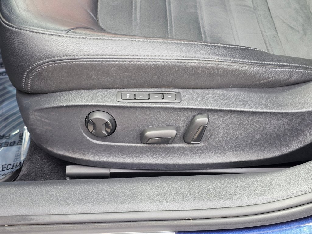 Used 2015 Volkswagen Passat TDI SEL Premium FWD image 29