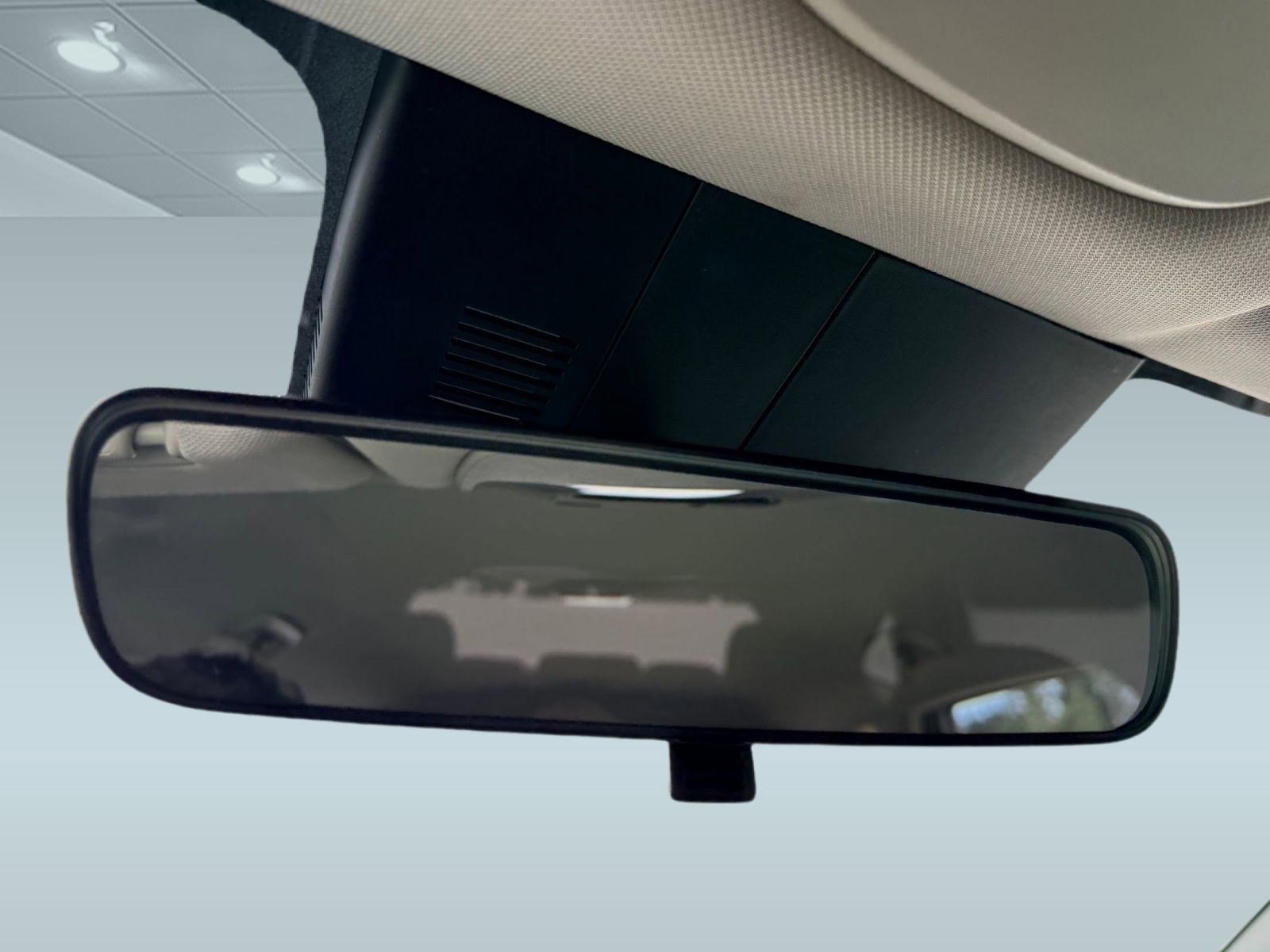 Used 2021 Kia Sorento LX image 15