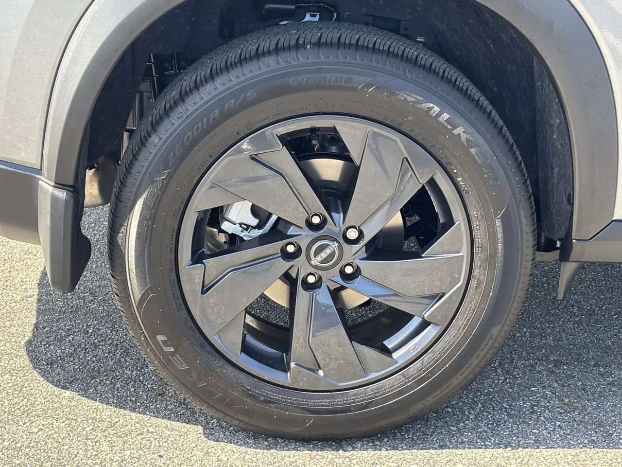 Certified 2026 Nissan Rogue SV FWD image 8
