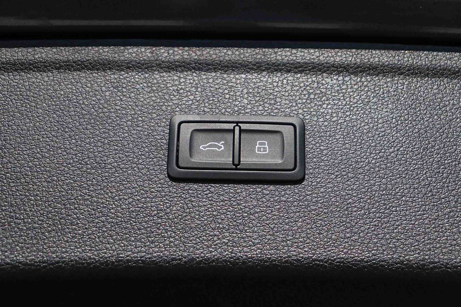 Used 2023 Audi Q5 2.0T Premium w/ Convenience Package image 40