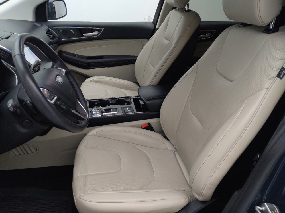Used 2019 Ford Edge Titanium w/ Equipment Group 301A AWD/4WD image 17