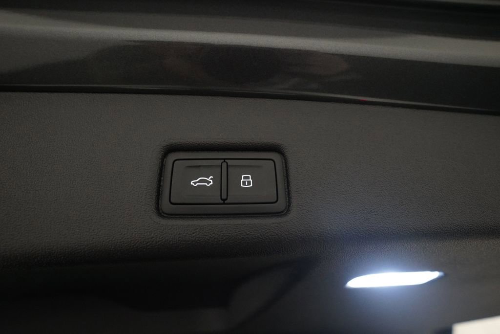 New 2025 Audi SQ5 Premium Plus image 15