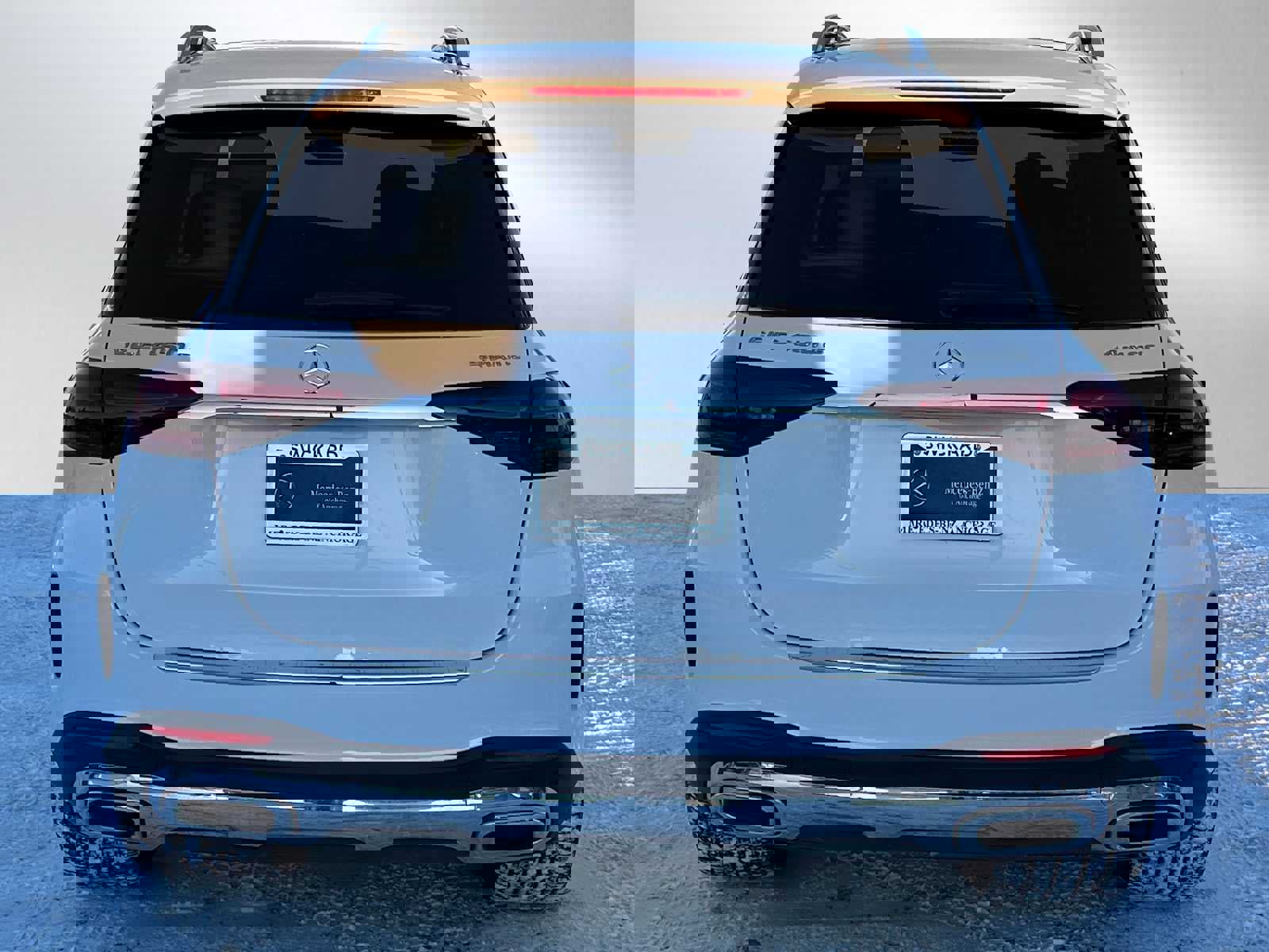 New 2026 Mercedes-Benz GLE 450e 4MATIC image 4