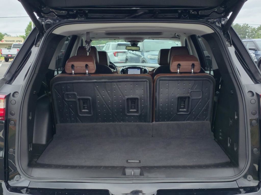 Used 2021 Chevrolet Traverse High Country w/ LPO, Floor Liner Package AWD/4WD image 47