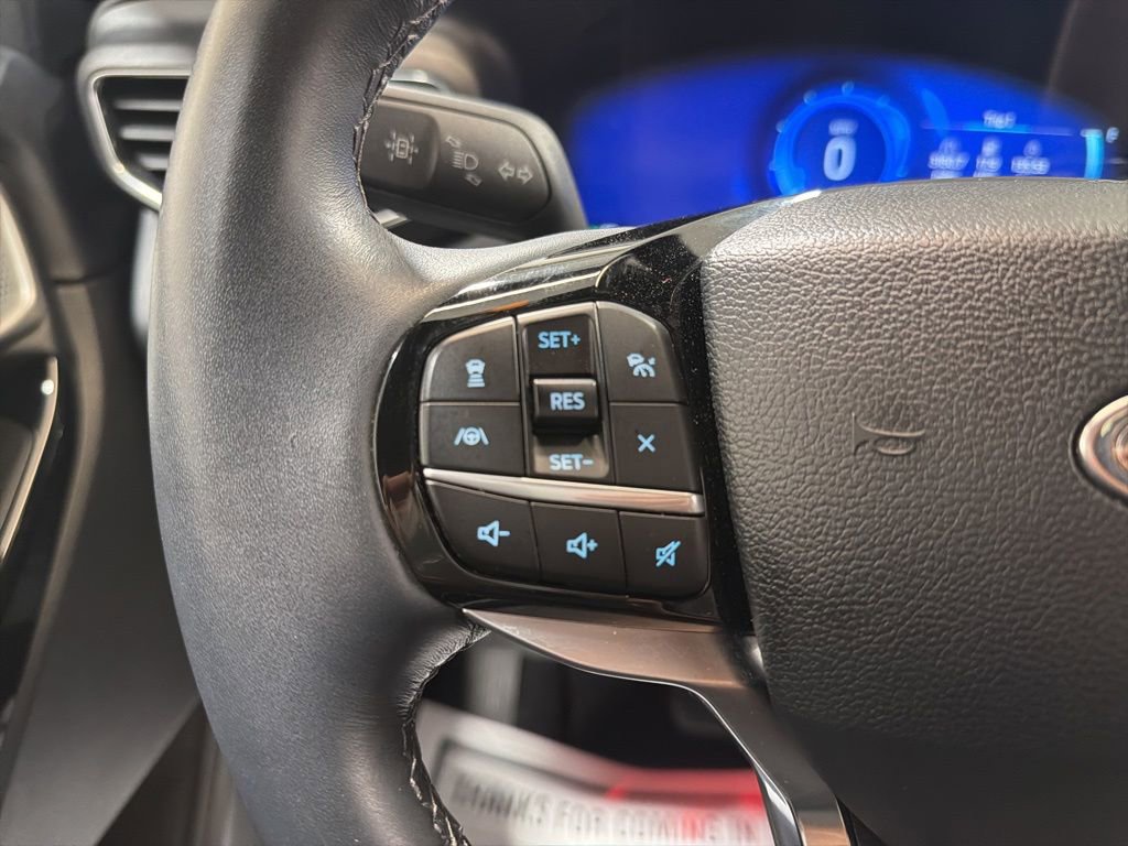 Used 2023 Ford Explorer Platinum w/ Technology Package AWD/4WD image 31