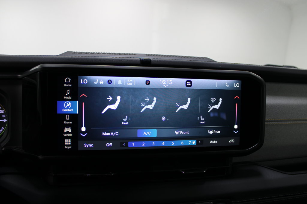 Used 2024 Jeep Wrangler Unlimited Sahara AWD/4WD image 54