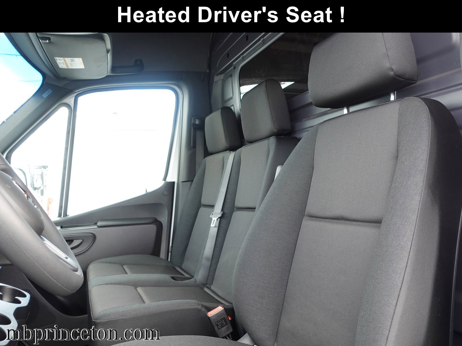 Used 2024 Mercedes-Benz Sprinter 2500 image 6