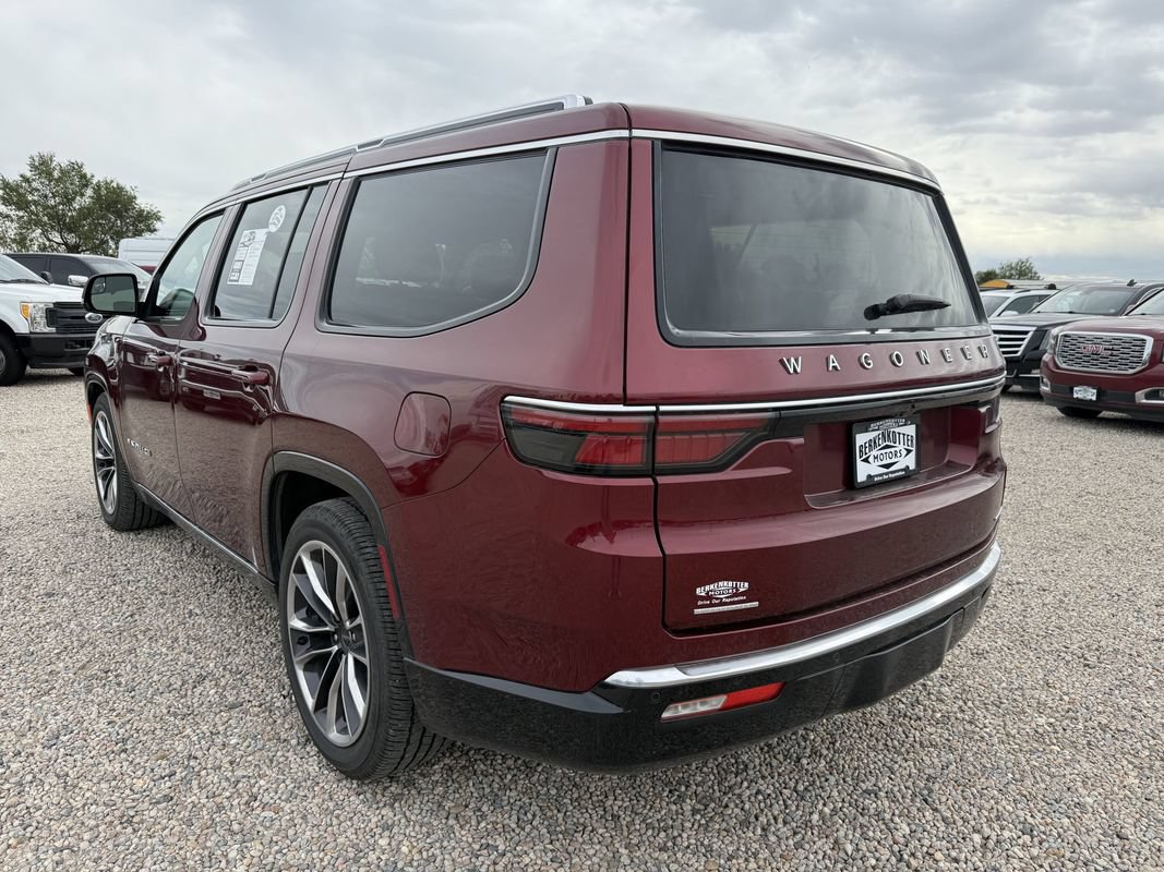 Used 2022 Jeep Wagoneer Series III w/ Premium Group I AWD/4WD image 8