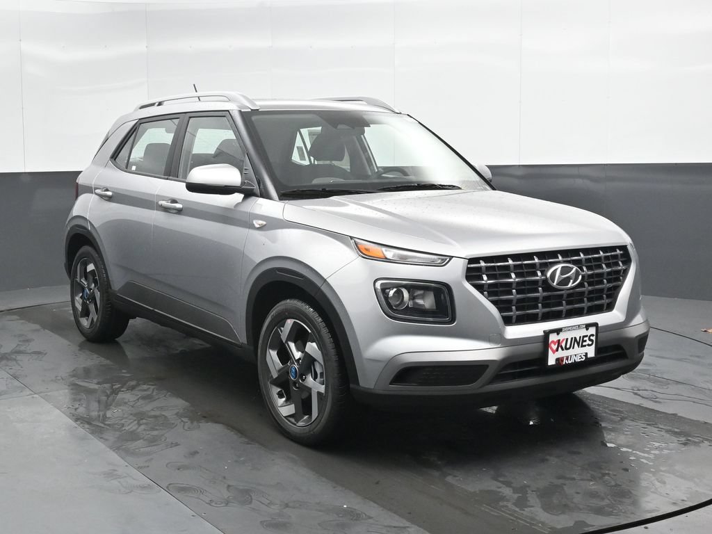 New 2026 Hyundai Venue SEL FWD image 4