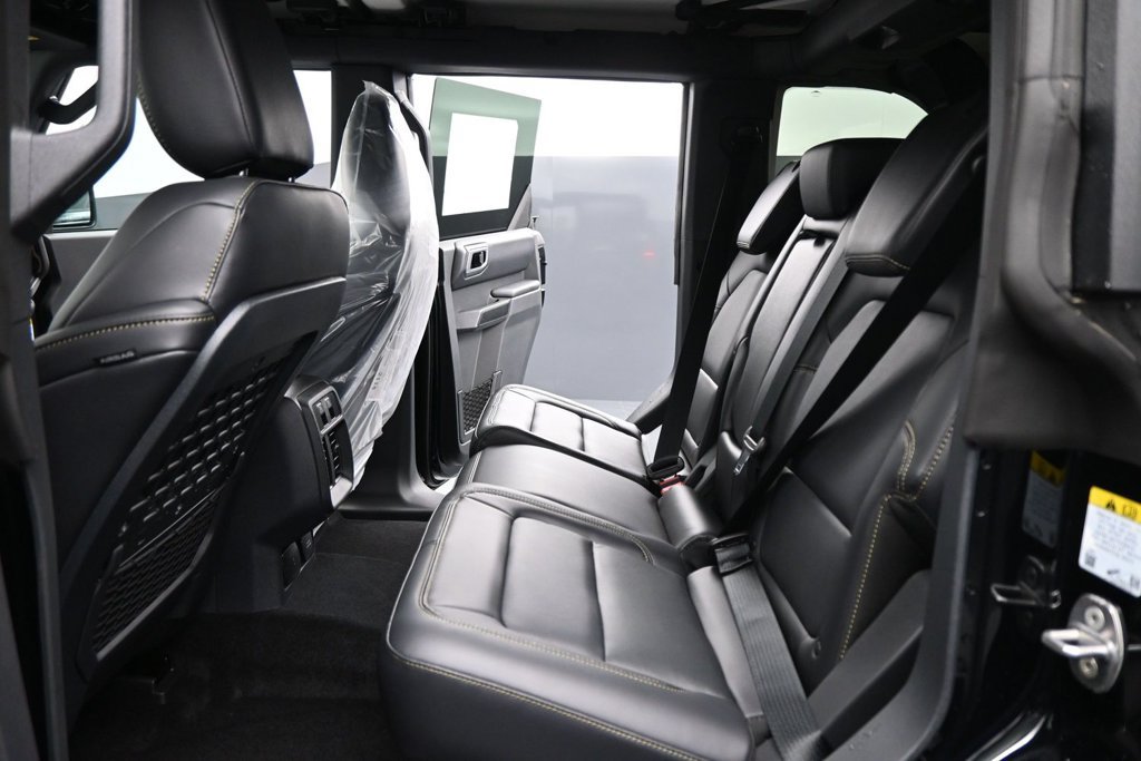 New 2026 Ford Bronco Badlands AWD/4WD image 17