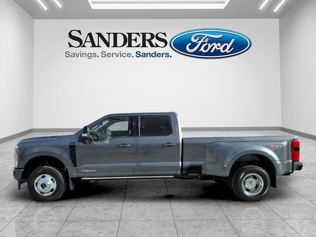 New 2026 Ford F350 Platinum image 3