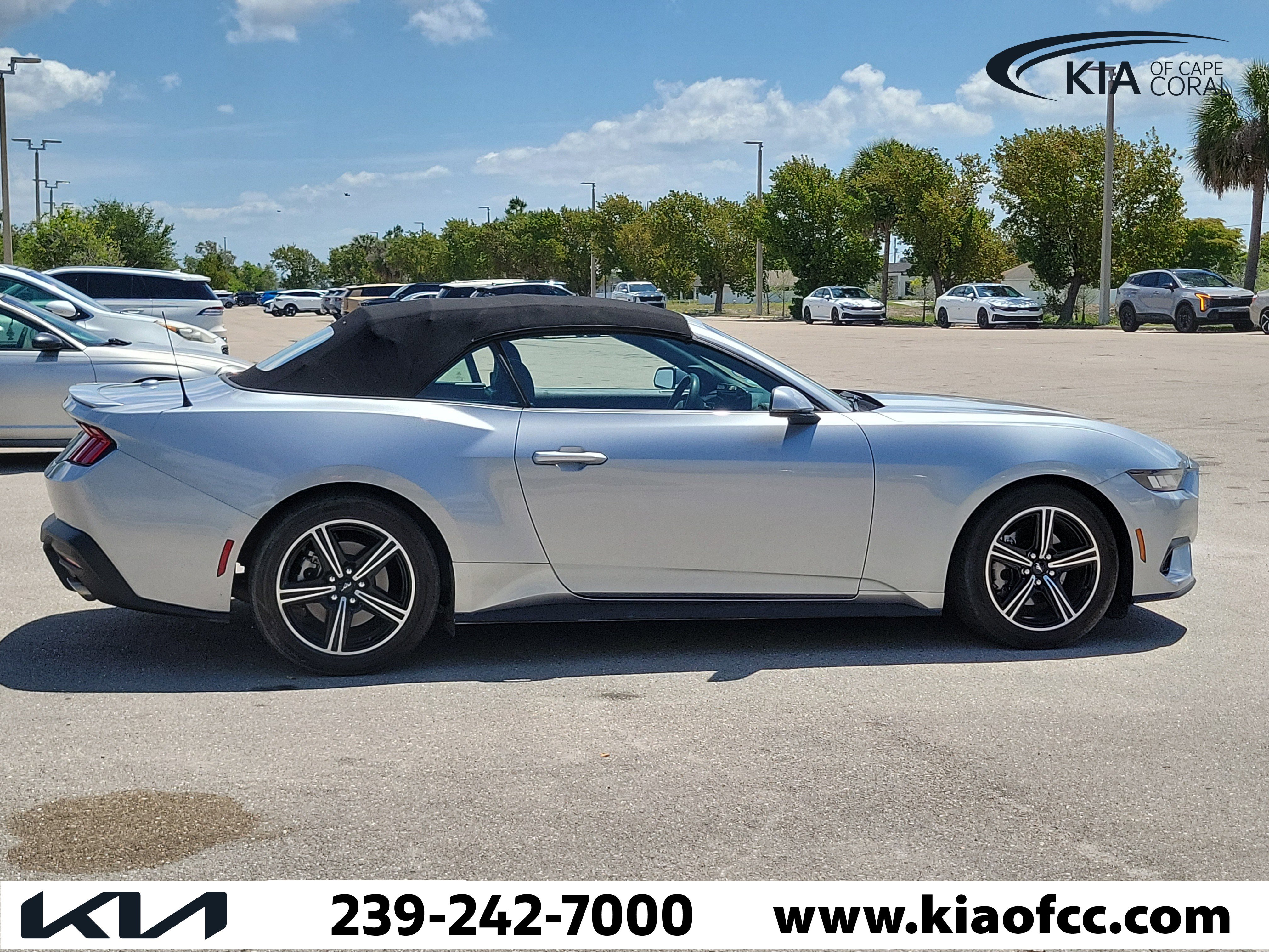 Used 2024 Ford Mustang Premium RWD image 5