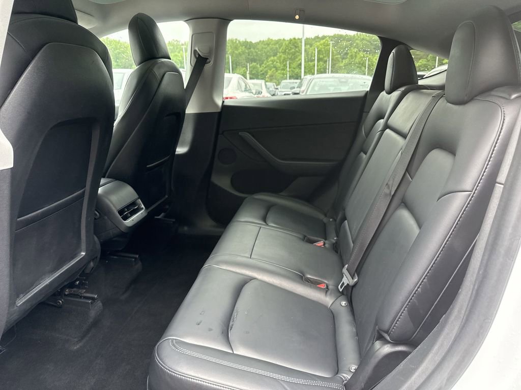 Used 2021 Tesla Model Y Long Range AWD/4WD image 25
