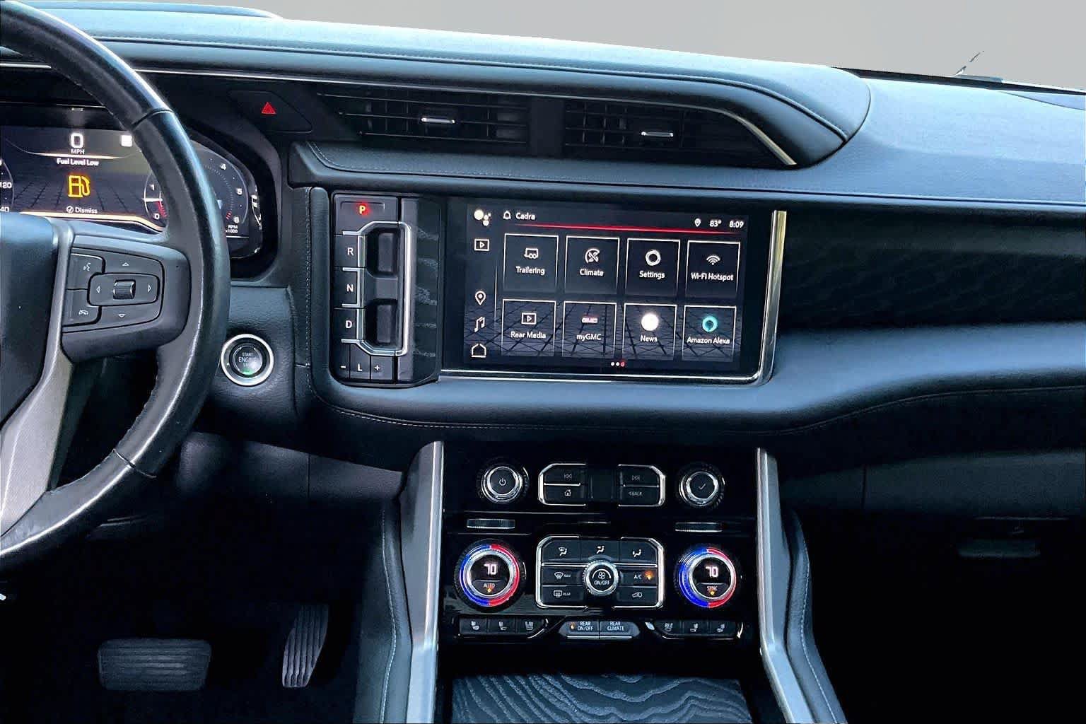 Used 2022 GMC Yukon XL Denali w/ Denali Premium Package RWD image 7