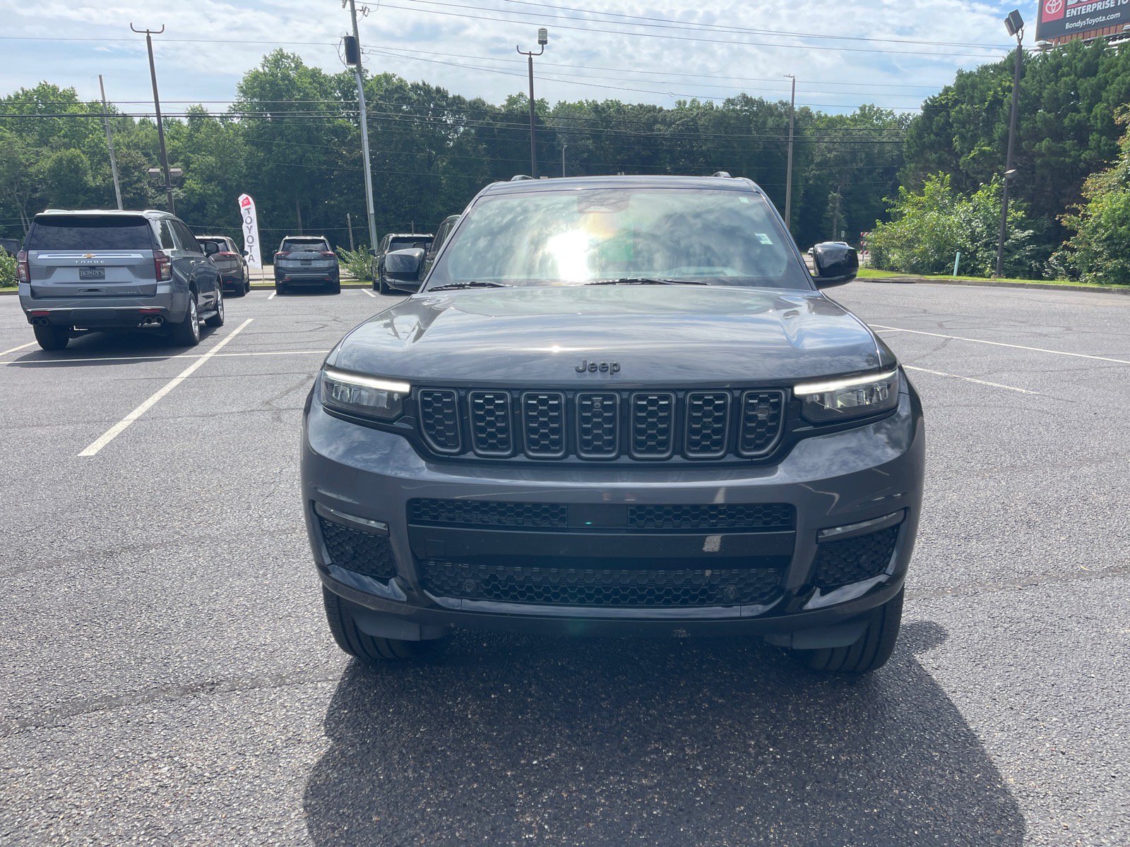 Used 2024 Jeep Grand Cherokee L Summit w/ Advanced Protech Group IV AWD/4WD image 2