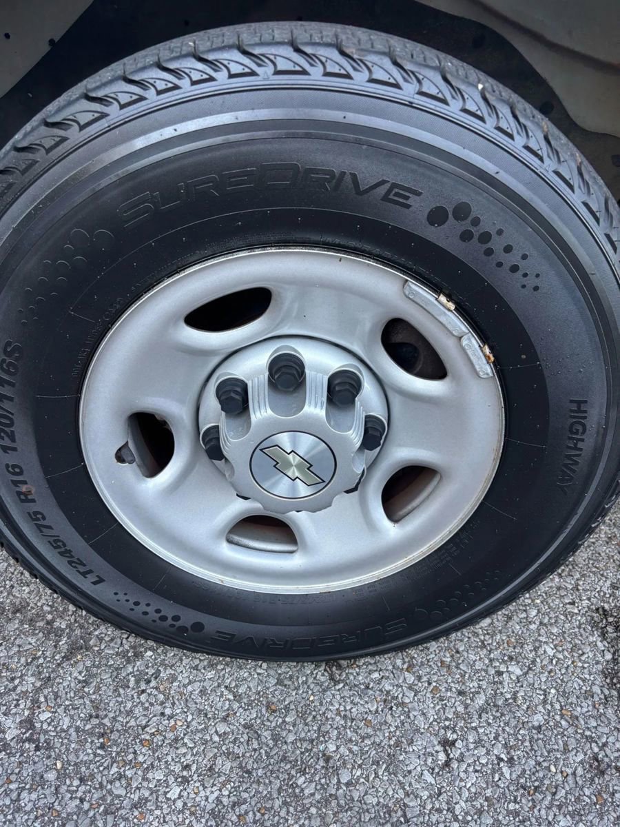 Used 2021 Chevrolet Express 2500 w/ Driver Convenience Package image 23