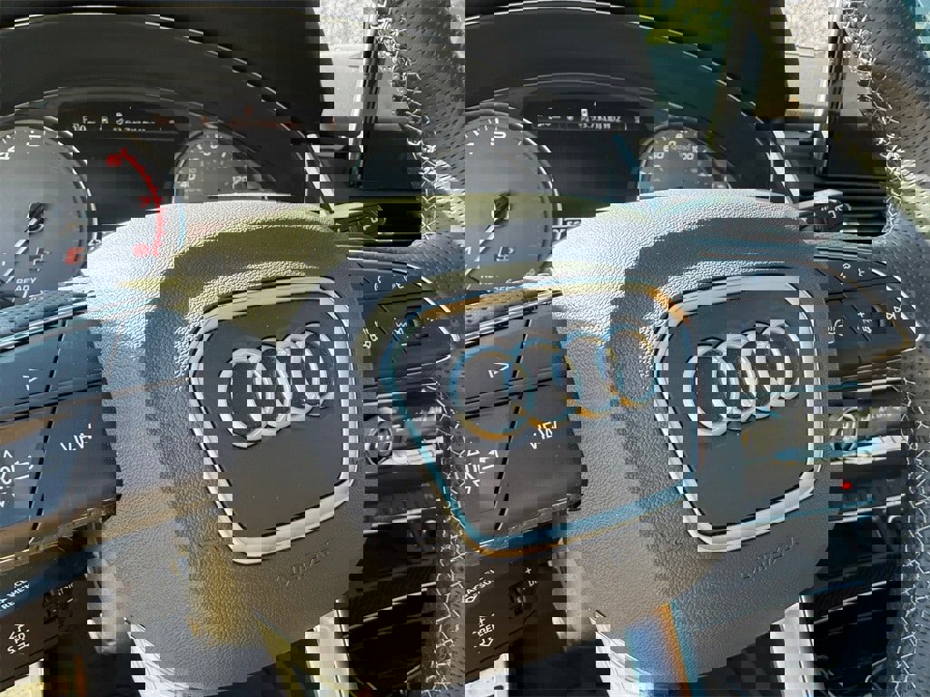 Used 2024 Audi SQ5 Premium image 14