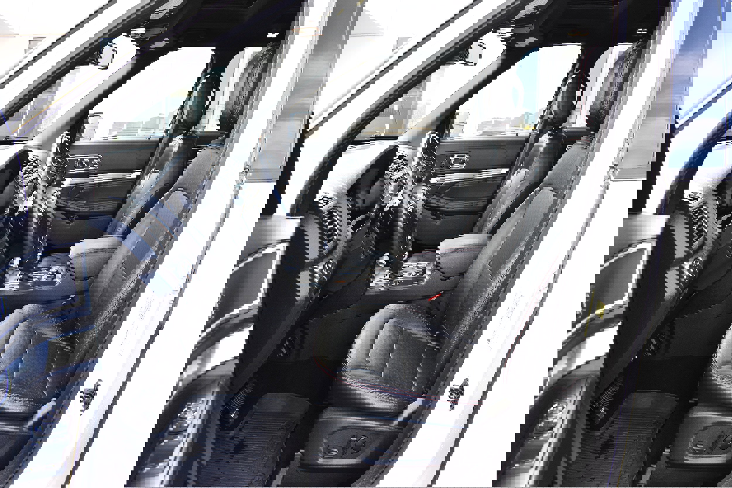 Used 2019 Ford Explorer Sport w/ Equipment Group 401A image 17