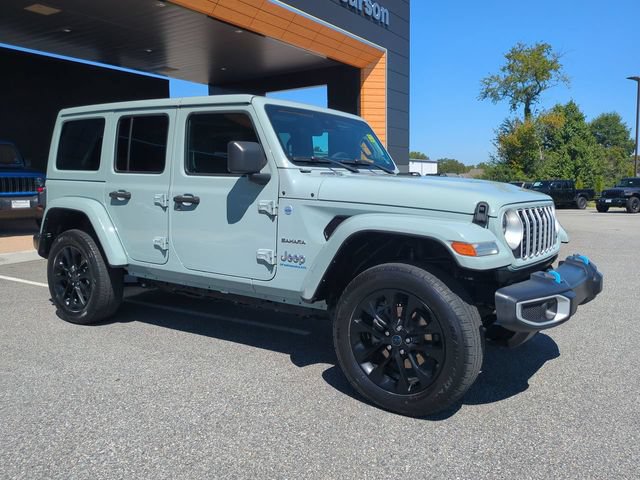 Used 2024 Jeep Wrangler Unlimited Sahara w/ Technology Group AWD/4WD image 2