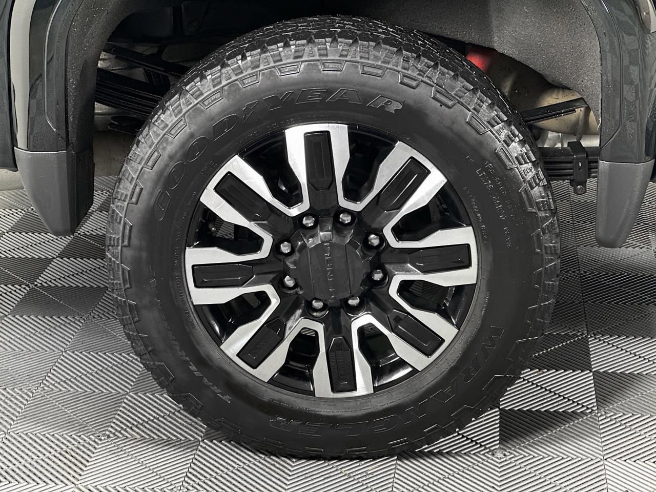 Used 2024 GMC Sierra 3500 Denali Ultimate image 17